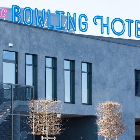 The Bowling Hotel Grens Exterior photo